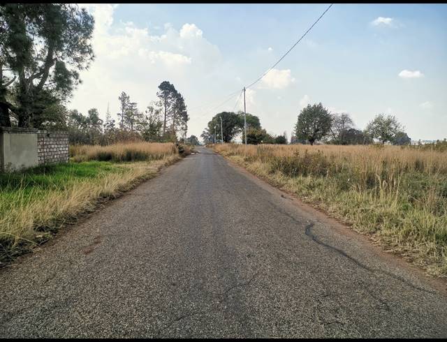 22,000M² VACANT LAND FOR SALE IN VULCANIA SOUTH